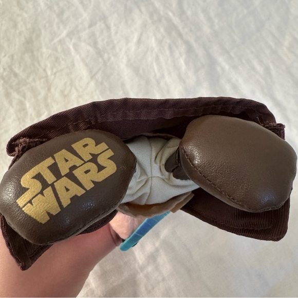 Tokyo Disney Star Wars Jedi Knight Mickey Mouse Key Chain Pin Badge/Bag Charm - Picture 3 of 7